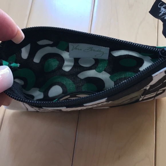 New without tags – Vera Bradley ID/Keychain case. - Picture 3 of 3